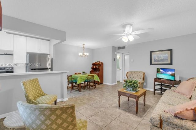 5300 Washington Street J218, Hollywood, FL 33021