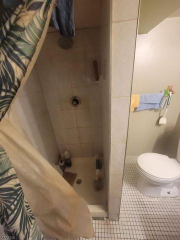 373 Rutledge Ave, East Orange City, NJ 07017