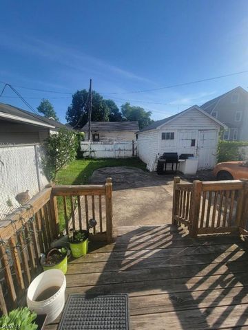 373 Rutledge Ave, East Orange City, NJ 07017