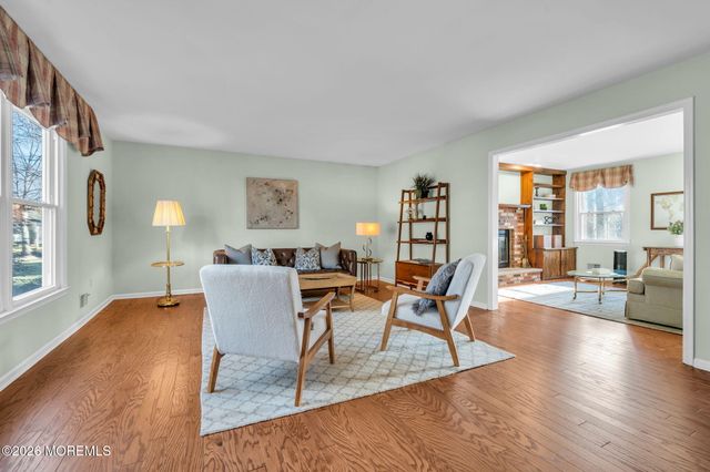 85 Radcliffe Drive, Lincroft, NJ 07738