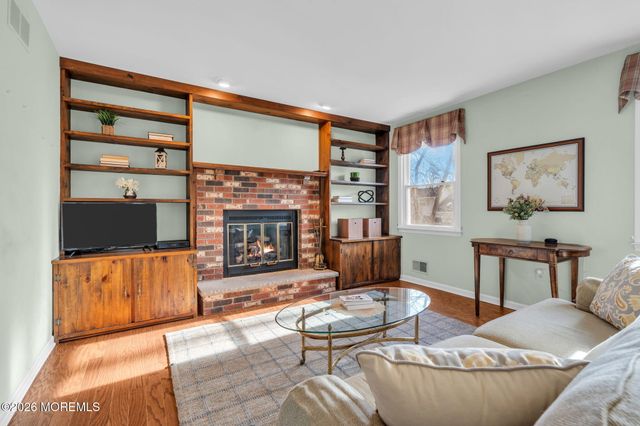 85 Radcliffe Drive, Lincroft, NJ 07738