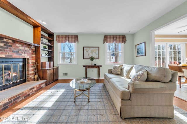 85 Radcliffe Drive, Lincroft, NJ 07738