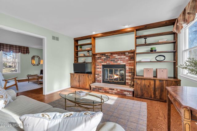 85 Radcliffe Drive, Lincroft, NJ 07738