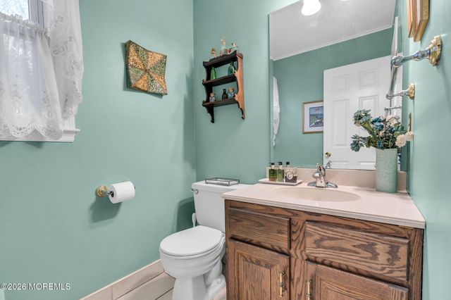 85 Radcliffe Drive, Lincroft, NJ 07738