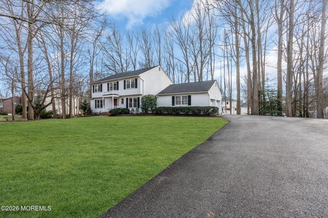 85 Radcliffe Drive, Lincroft, NJ 07738