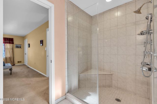 85 Radcliffe Drive, Lincroft, NJ 07738