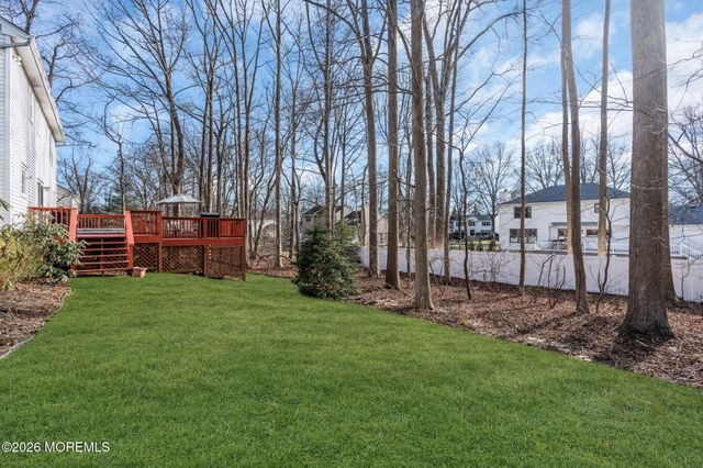 85 Radcliffe Drive, Lincroft, NJ 07738