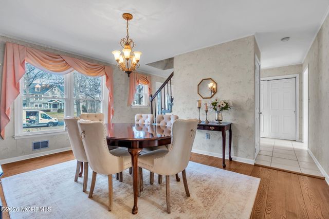 85 Radcliffe Drive, Lincroft, NJ 07738