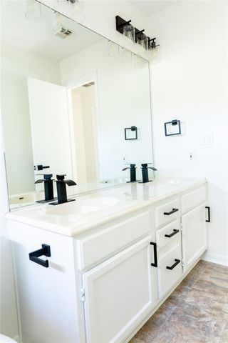 22 Cottage Grove Place, The Woodlands, TX 77381