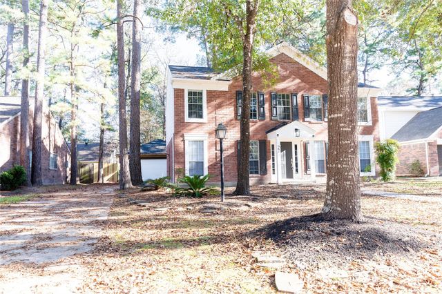 22 Cottage Grove Place, The Woodlands, TX 77381