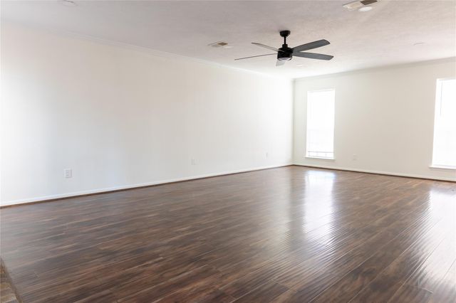 22 Cottage Grove Place, The Woodlands, TX 77381