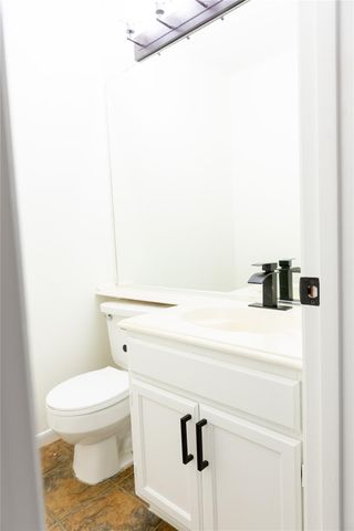 22 Cottage Grove Place, The Woodlands, TX 77381