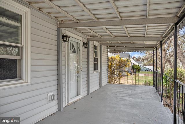 114 CHARLES ST, Rockville, MD 20850