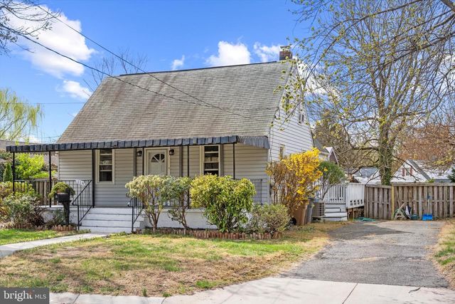 114 CHARLES ST, Rockville, MD 20850