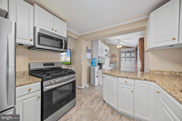 114 CHARLES ST, Rockville, MD 20850