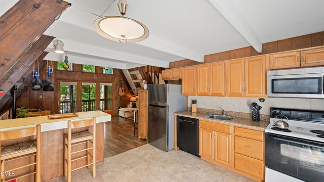 202 Purefoy Road, Chapel Hill, NC 27514