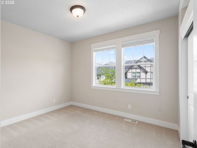17416 Sw SHADOW TRAIL St, Beaverton, OR 97007