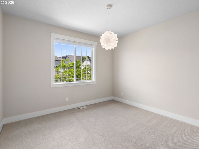 17416 Sw SHADOW TRAIL St, Beaverton, OR 97007