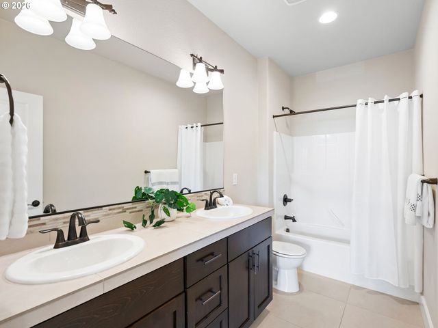 17416 Sw SHADOW TRAIL St, Beaverton, OR 97007