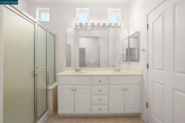 1637 Regent Dr, Brentwood, CA 94513