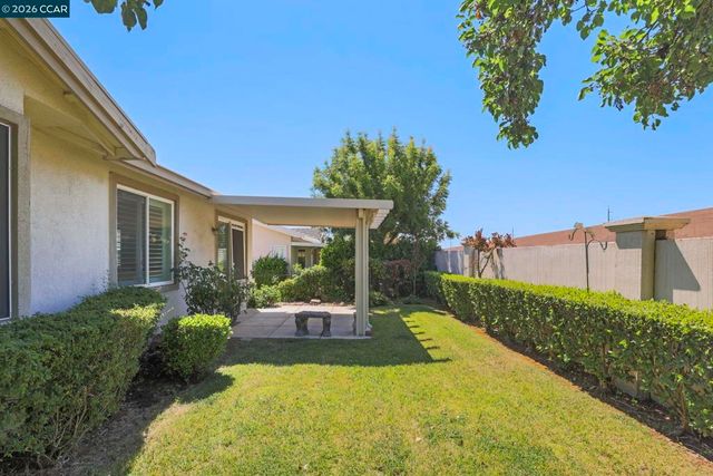 1637 Regent Dr, Brentwood, CA 94513