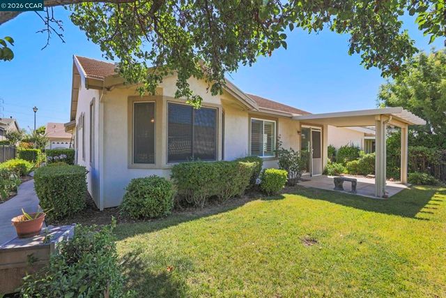 1637 Regent Dr, Brentwood, CA 94513