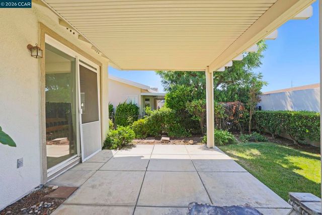 1637 Regent Dr, Brentwood, CA 94513