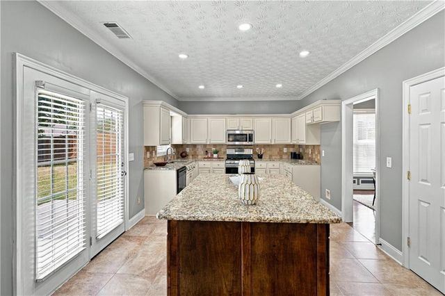 80 Clairidge Lane, Lawrenceville, GA 30046