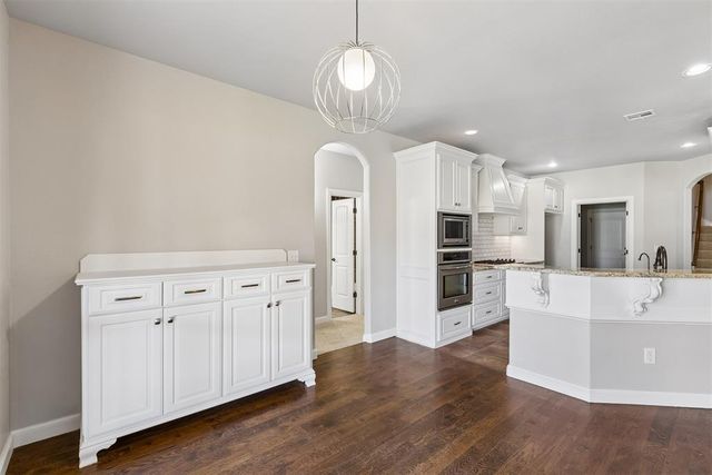 14104 Canterbury Drive, Edmond, OK 73013