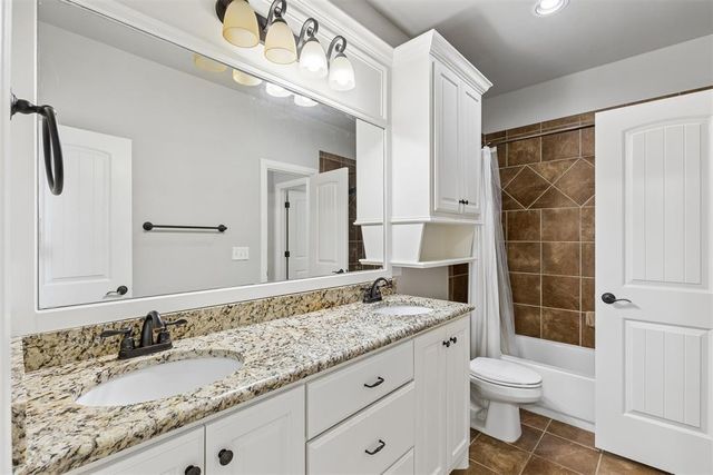 14104 Canterbury Drive, Edmond, OK 73013