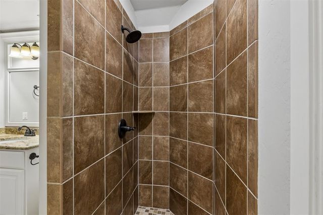 14104 Canterbury Drive, Edmond, OK 73013