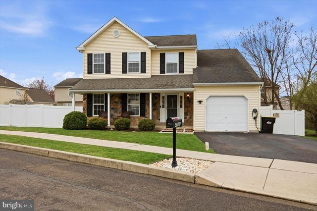 4146 ALANA LN, Collegeville, PA 19426