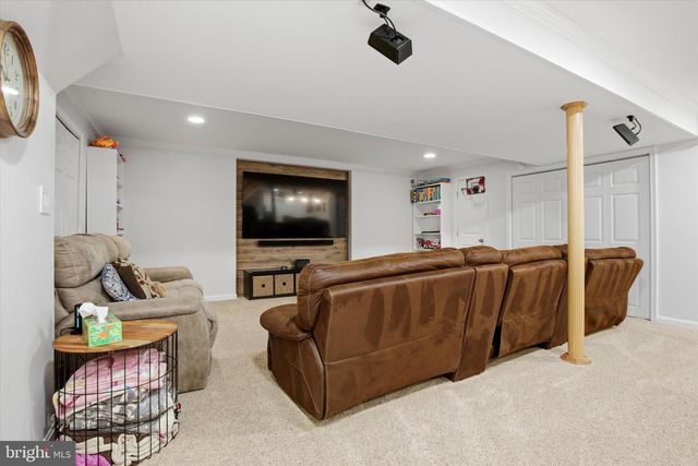 4146 ALANA LN, Collegeville, PA 19426