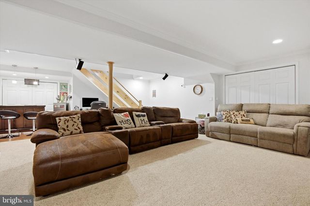 4146 ALANA LN, Collegeville, PA 19426