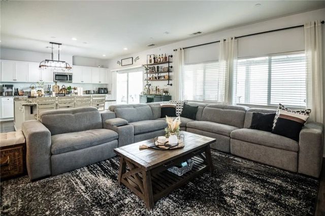 4772 Marrieta Street, Jurupa Valley, CA 91752