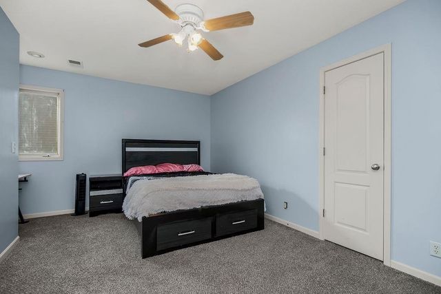 9425 N Harrison Street, Kansas City, MO 64155