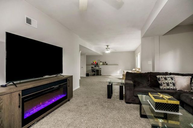 9425 N Harrison Street, Kansas City, MO 64155