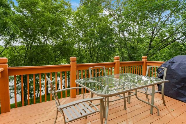 9425 N Harrison Street, Kansas City, MO 64155