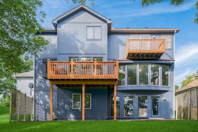 9425 N Harrison Street, Kansas City, MO 64155