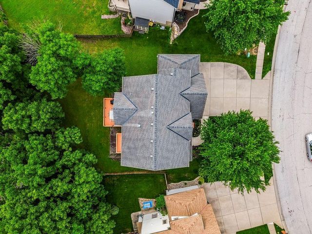 9425 N Harrison Street, Kansas City, MO 64155