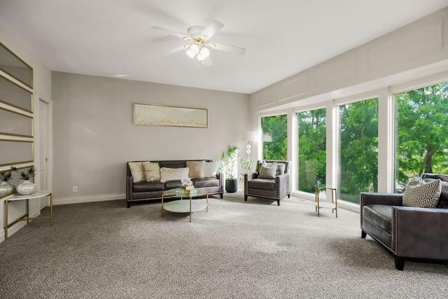 9425 N Harrison Street, Kansas City, MO 64155