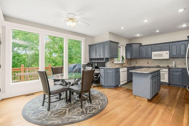 9425 N Harrison Street, Kansas City, MO 64155