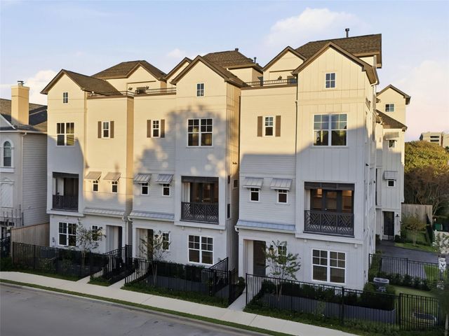 4032 Blossom Street, Houston, TX 77007