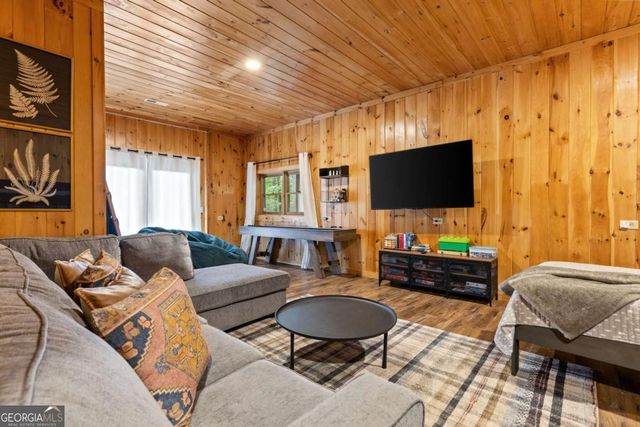 335 N Old Aska Road, Blue Ridge, GA 30513