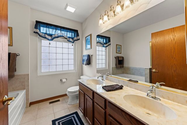 21302 Prince Lake Drive, Crest Hill, IL 60403