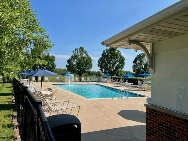 21302 Prince Lake Drive, Crest Hill, IL 60403