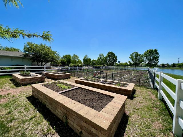 21302 Prince Lake Drive, Crest Hill, IL 60403