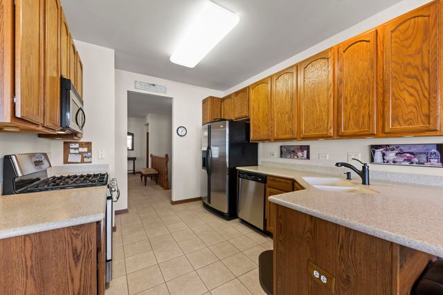 21302 Prince Lake Drive, Crest Hill, IL 60403