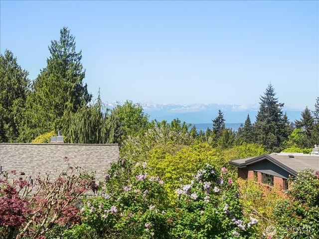 11501 4th Avenue NW, Seattle, WA 98177