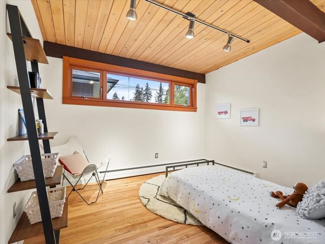 11501 4th Avenue NW, Seattle, WA 98177